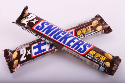 士力架最新廣告臺詞，時代印記的力量之源