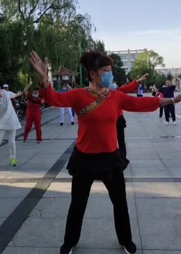 最新廣場舞火了，美了美了舞動(dòng)風(fēng)采