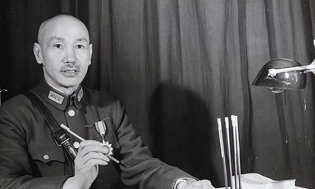 流行詞語最新動態(tài)2024，小巷深處的隱藏瑰寶亮相街頭潮流前線