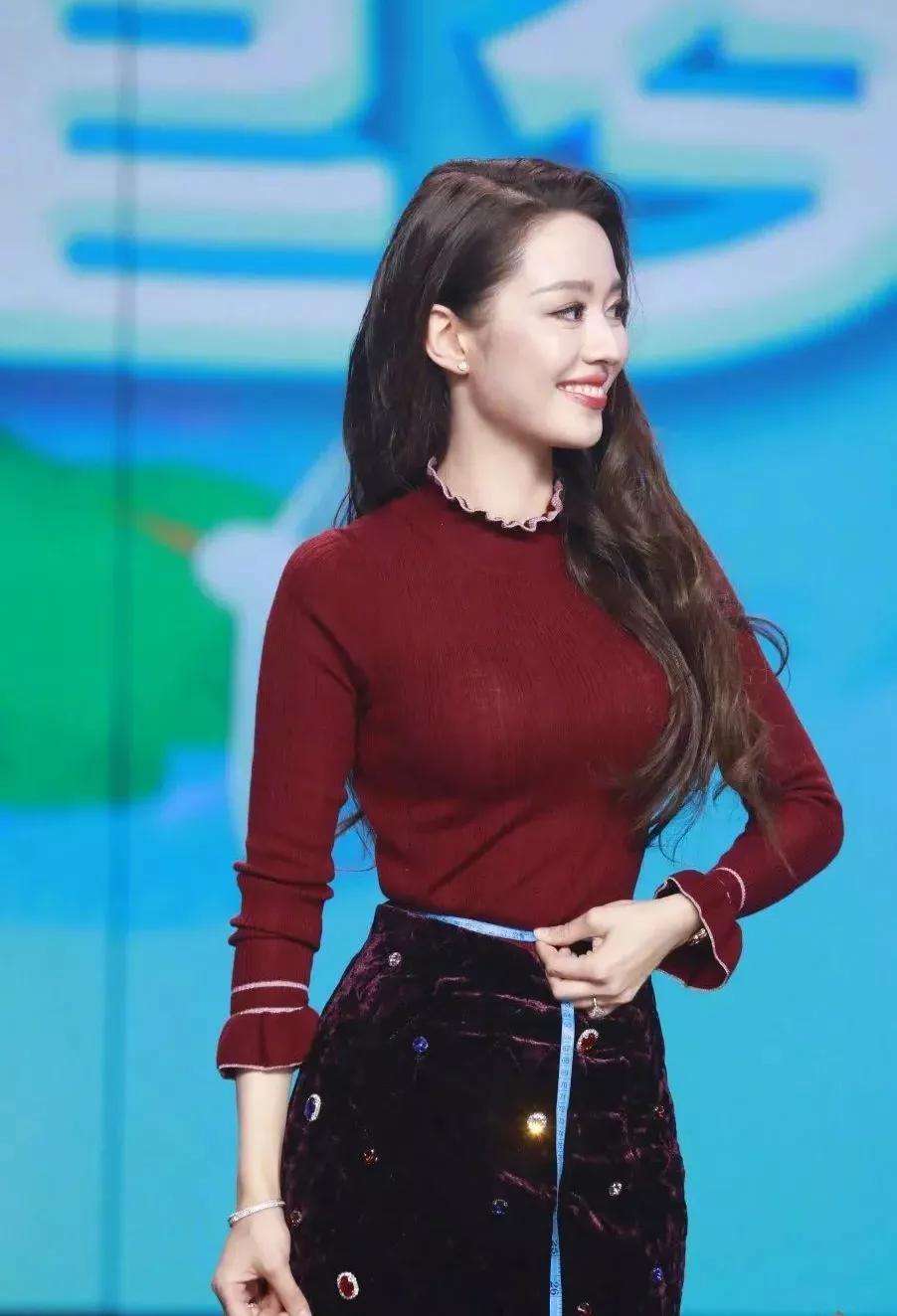 最新女星視頻，星光變化中的自信與成就力量
