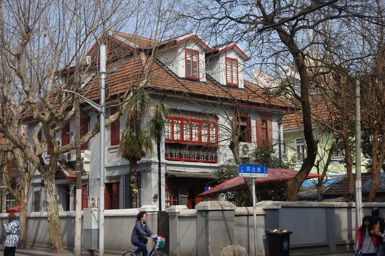 上海最新潮流心臟地帶，探索未來(lái)趨勢(shì)的必游之地