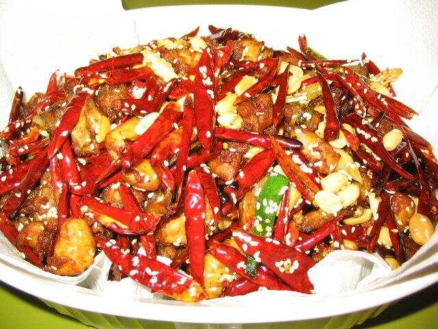 川菜經(jīng)典特色菜制作教程，探尋川菜美食，體驗(yàn)內(nèi)心平靜的烹飪之旅