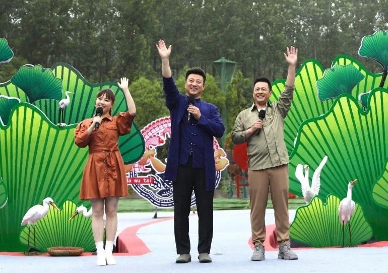 張?zhí)J葦最新客家話視頻，親情與友情的溫馨日常