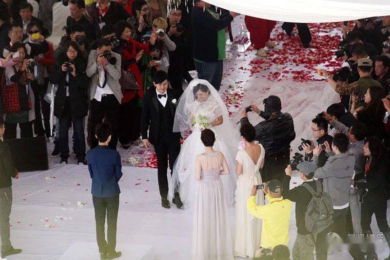 五臺結(jié)婚視頻，傳統(tǒng)與現(xiàn)代的完美交融婚禮紀(jì)實