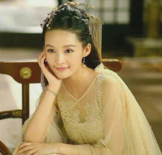荊小八在楚喬傳中的熱血演繹，傳奇演員展現(xiàn)角色魅力！