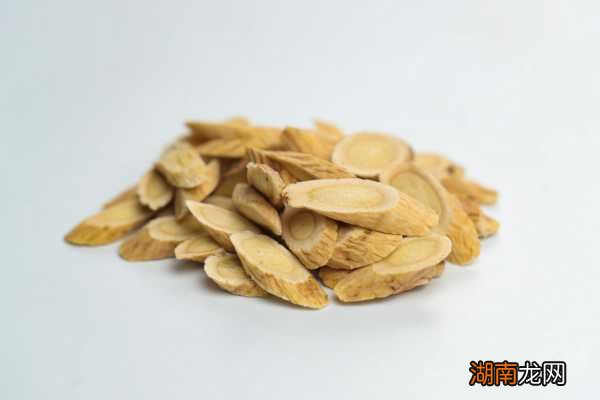黃芪價(jià)格揭秘，黃芪價(jià)值背后的友情故事