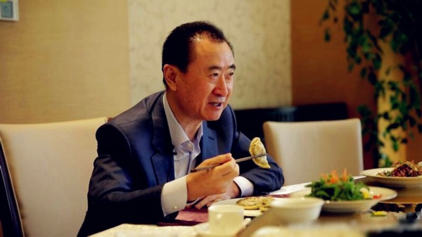 王健林引領(lǐng)科技革新，重塑生活體驗(yàn)，科技巨擘展望未來(lái)新篇章
