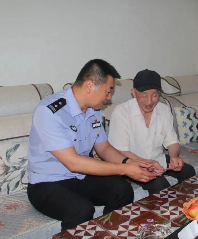 警察職務(wù)套改最新動態(tài)，政策更新與解讀