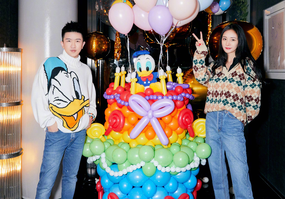 最新生日圖片分享，小巷深處的特色小店，生日探索之旅啟程！
