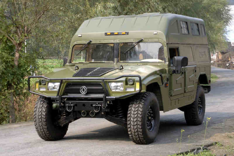 東風(fēng)最新軍車震撼登場，展現(xiàn)雄姿！