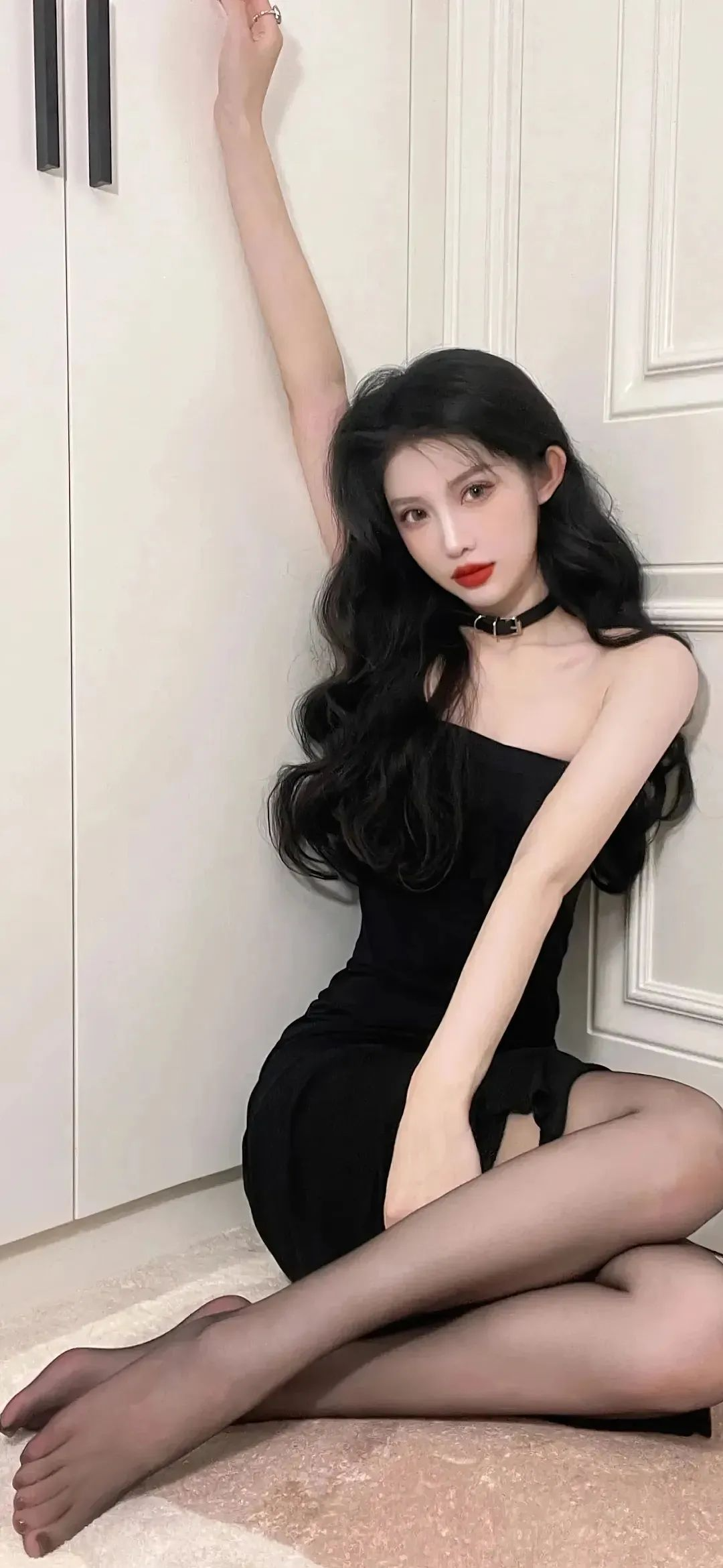 時(shí)尚美女圖片精選，最新潮流盡收眼底