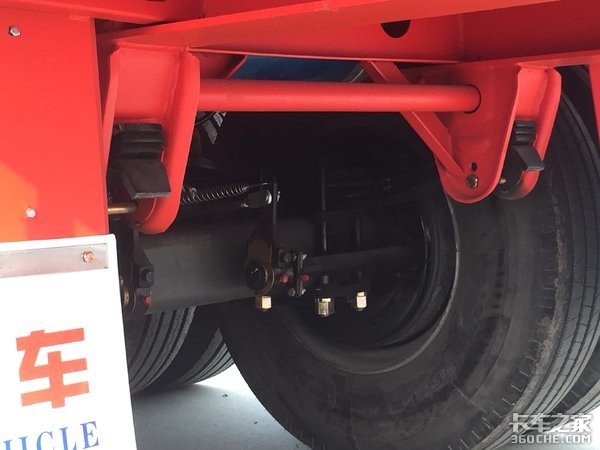 掛車(chē)最新剎車(chē)技術(shù)，科技領(lǐng)先，安全無(wú)憂